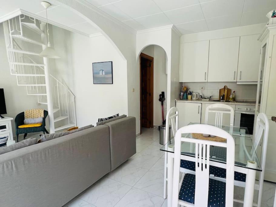 Villa Sunny, South-Facing & Welcoming Alicante Exterior foto